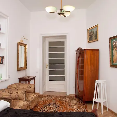 Apartament Antique